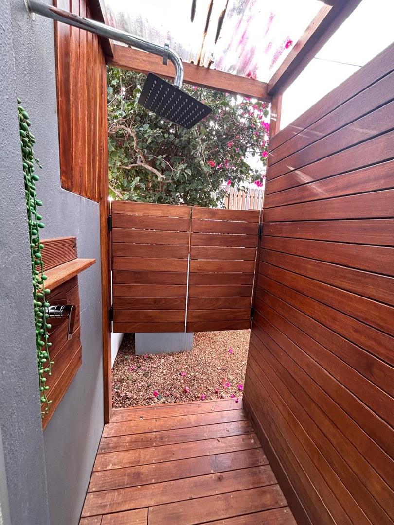 2 Bedroom Property for Sale in Sea Point Western Cape